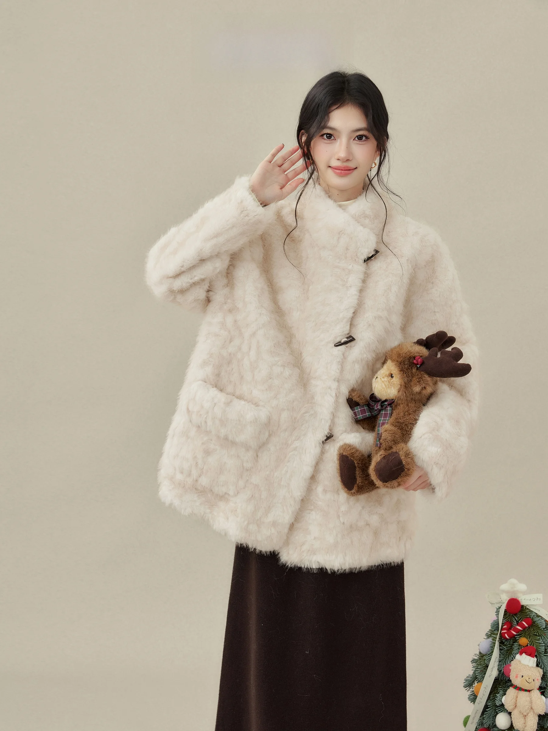 

Женское пальто средней длины из искусственного меха лося и кленового волокна, повседневное, свободного кроя, с капюшоном