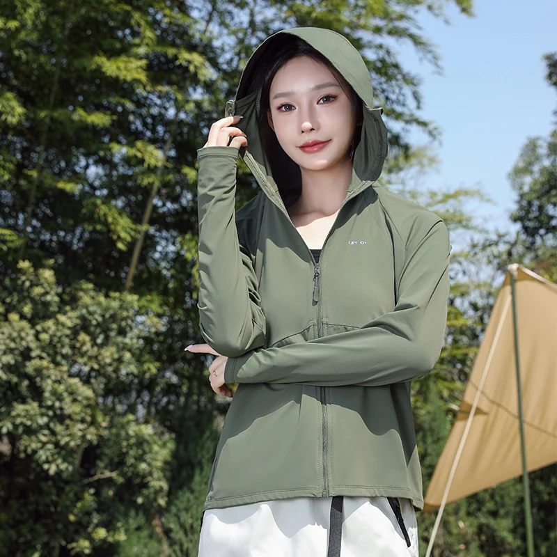 

UV Protection Hoodie Jacket Women Ice Silk Skin Coat UPF50+ Unisex Breathable Outdoor Sports Beach Street Lightweight Jacket