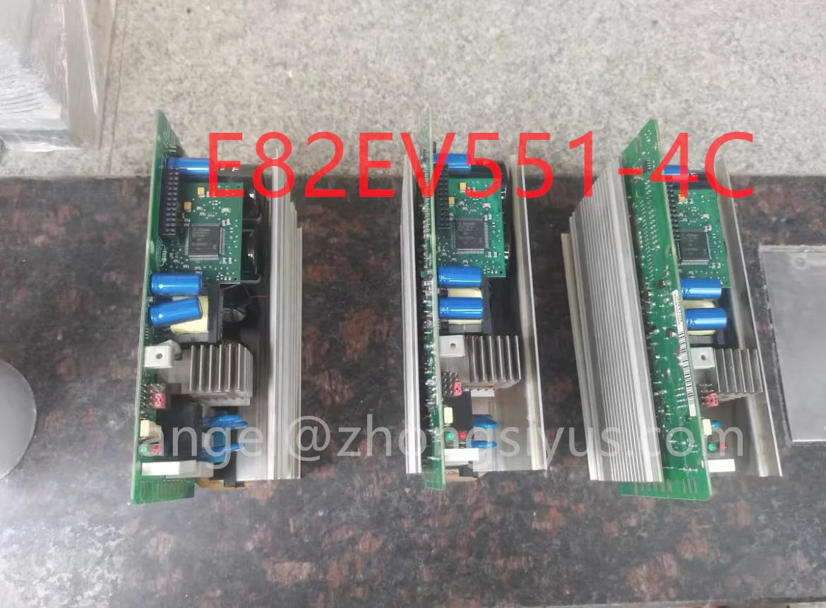 Imagem -05 - Inversor 0.55kw 380v Teste ok E82ev551 4c em Boas Condições E82ev5514c