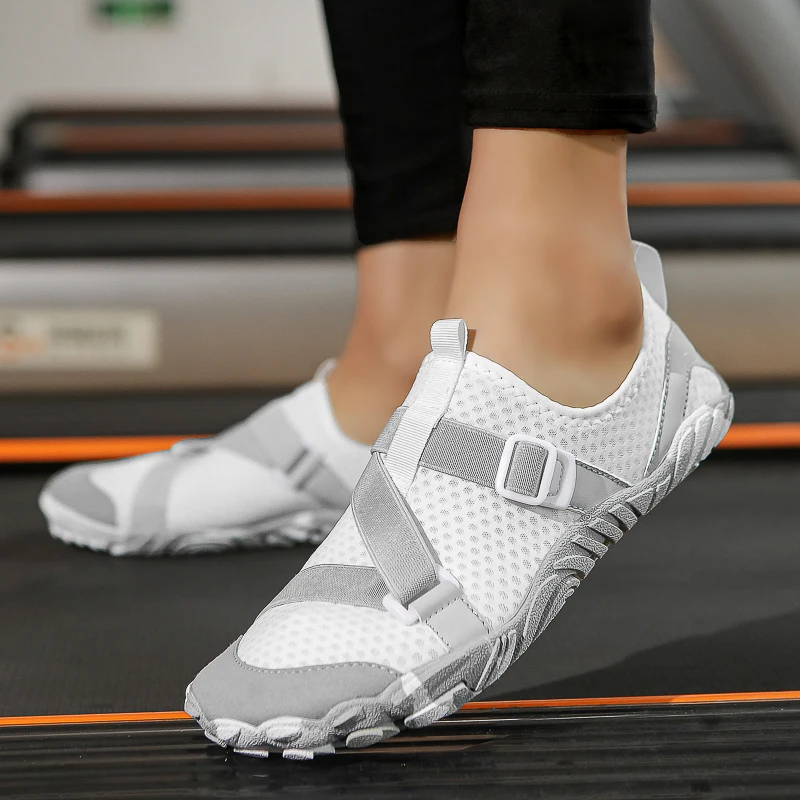 

New Children/Adults Beach Shoes Wading Shoes Fashion Breathable Lightweight Five-Finger Men Women's Outdoor Stream Shoes