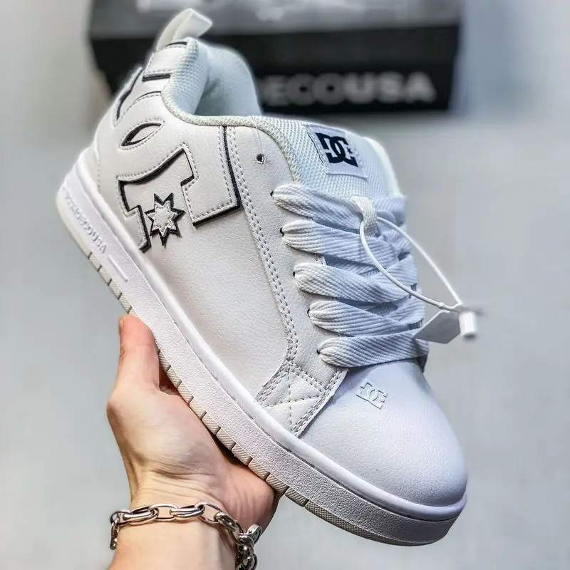 Unisex Fashion Skate Shoes Casual Leather Sneakers Low Top Anti-Slip Flat Skateboard Shoes Korean Streetwear Autumn Winter