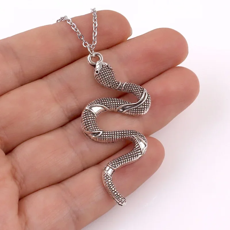 Retro Big Python Snake Pendant Necklace for Women Silver Color PU Rope Leather Clavicle Collar Neck Jewelry Hiphop Punk Gift