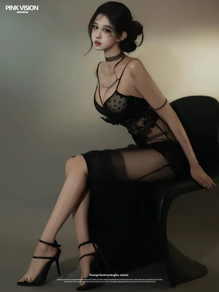 

2026 New Dark Studio Photography Sexy Lady Light Private House High-End Pure Desire Style Photography Artistic Clothing