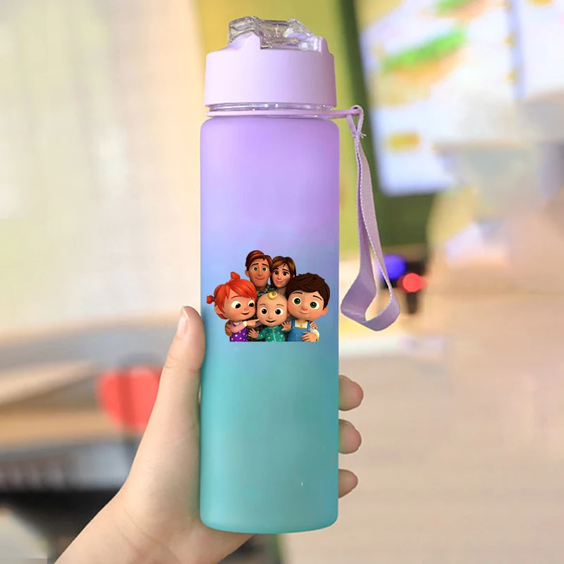 750 مللي Cocomelons بنات بنين زجاجات مياه خارجية كارتون أنيمي المحمولة شرب القش أكواب مياه الرياضة مكتب زجاجة هدية عيد الميلاد