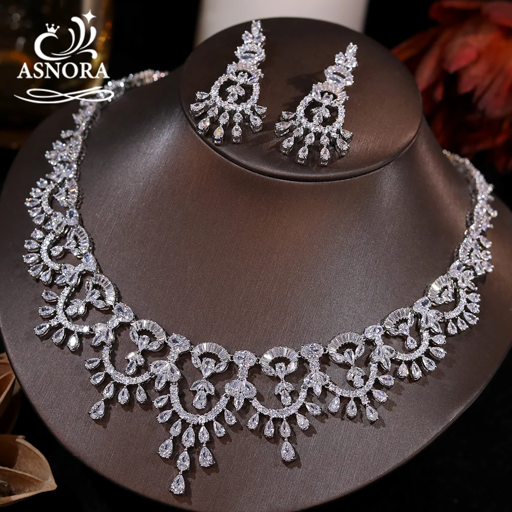 

Luxury Glitter Full Cubic Zirconia Jewelry Set For Women European Bride Necklace Earrings 2pcs Wedding Accessories Party Gift