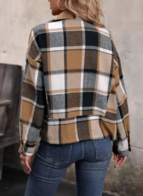 

Autumn and Winter 2025 New Casual Retro Fleece Cardigan Women's Fashionable Personality High Street Style Lapel Short Jacket