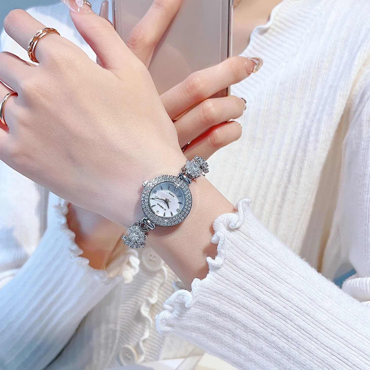 Quartz ladies' watch gift for girlfriend temperament bracelet fashionable diamond crystal waterproof ladies watch gift