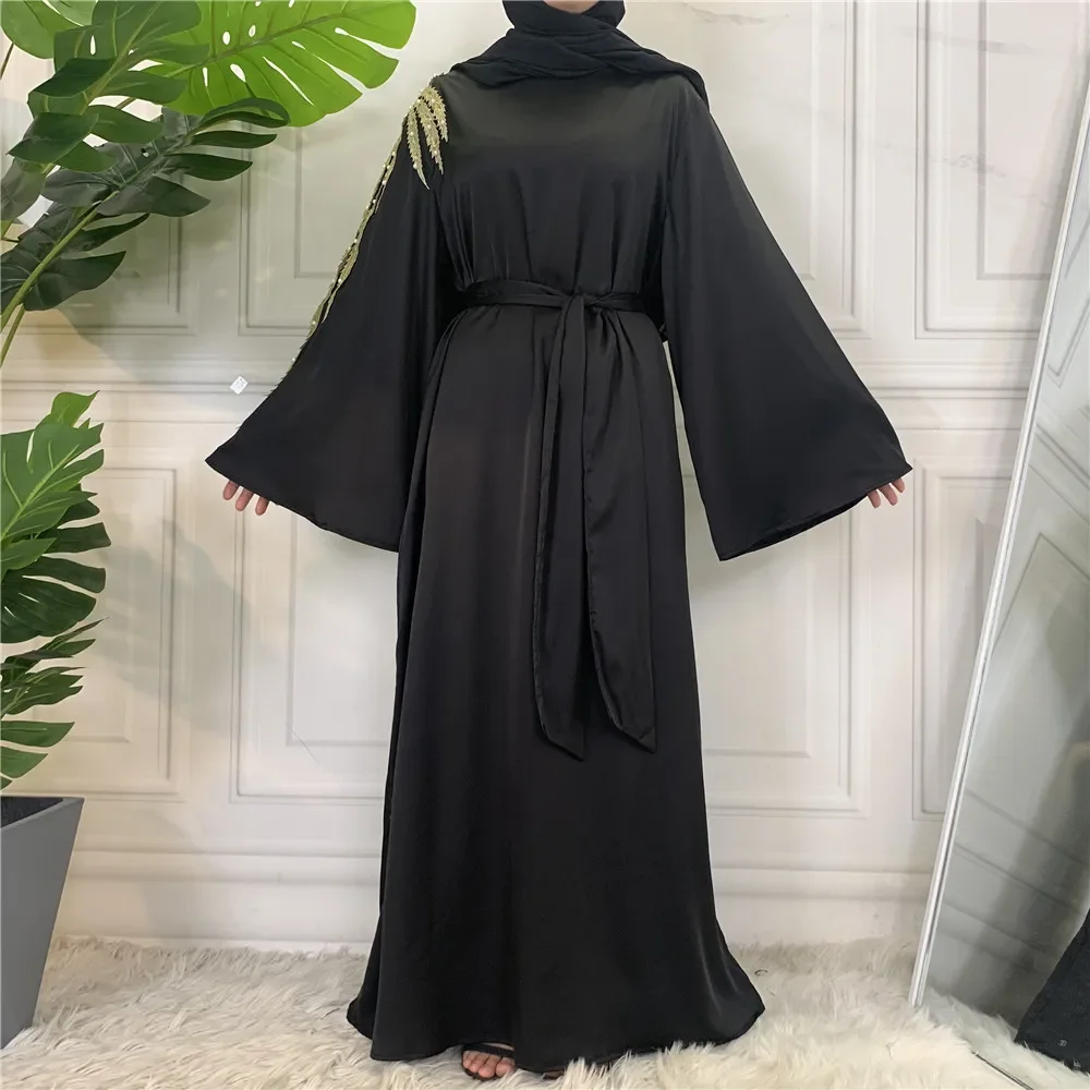 ตะวันออกกลางดูไบซาตินลูกปัด Abayas ผู้หญิงมุสลิมอาหรับชุดยาวอิสลาม Maxi Robe Ramadan Party Robe Kaftan มาเลเซียชุด