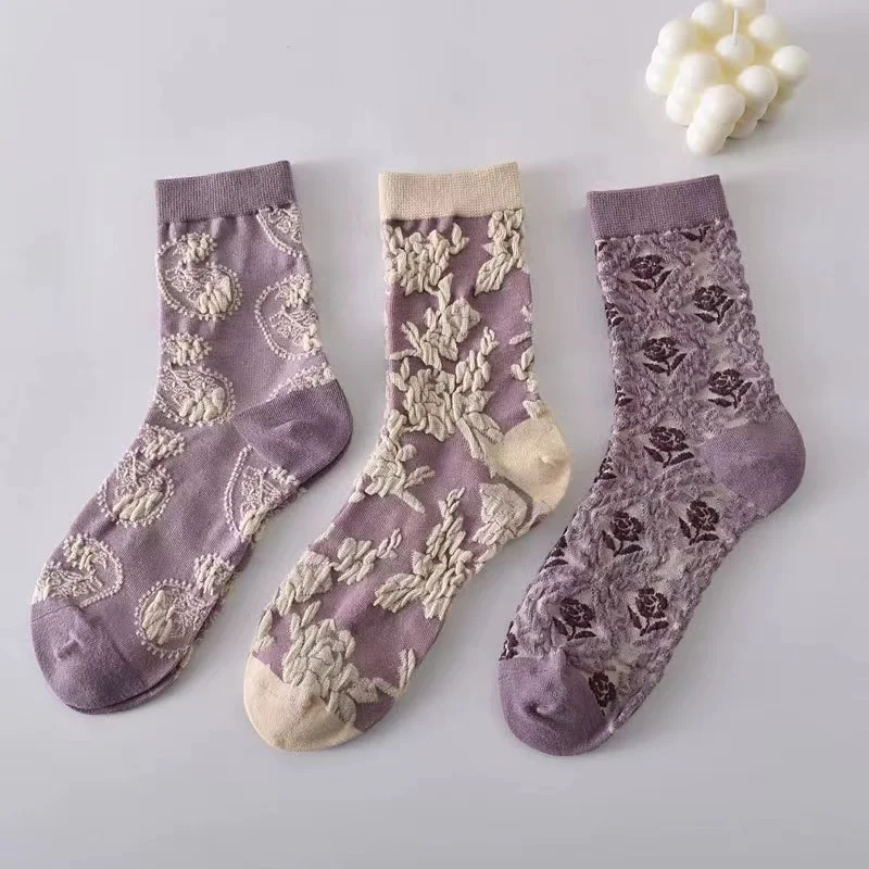 5 Pairs of New Fashion Trend Soft and Comfortable Retro Three-Dimensional Relief Purple Women\'s Socks