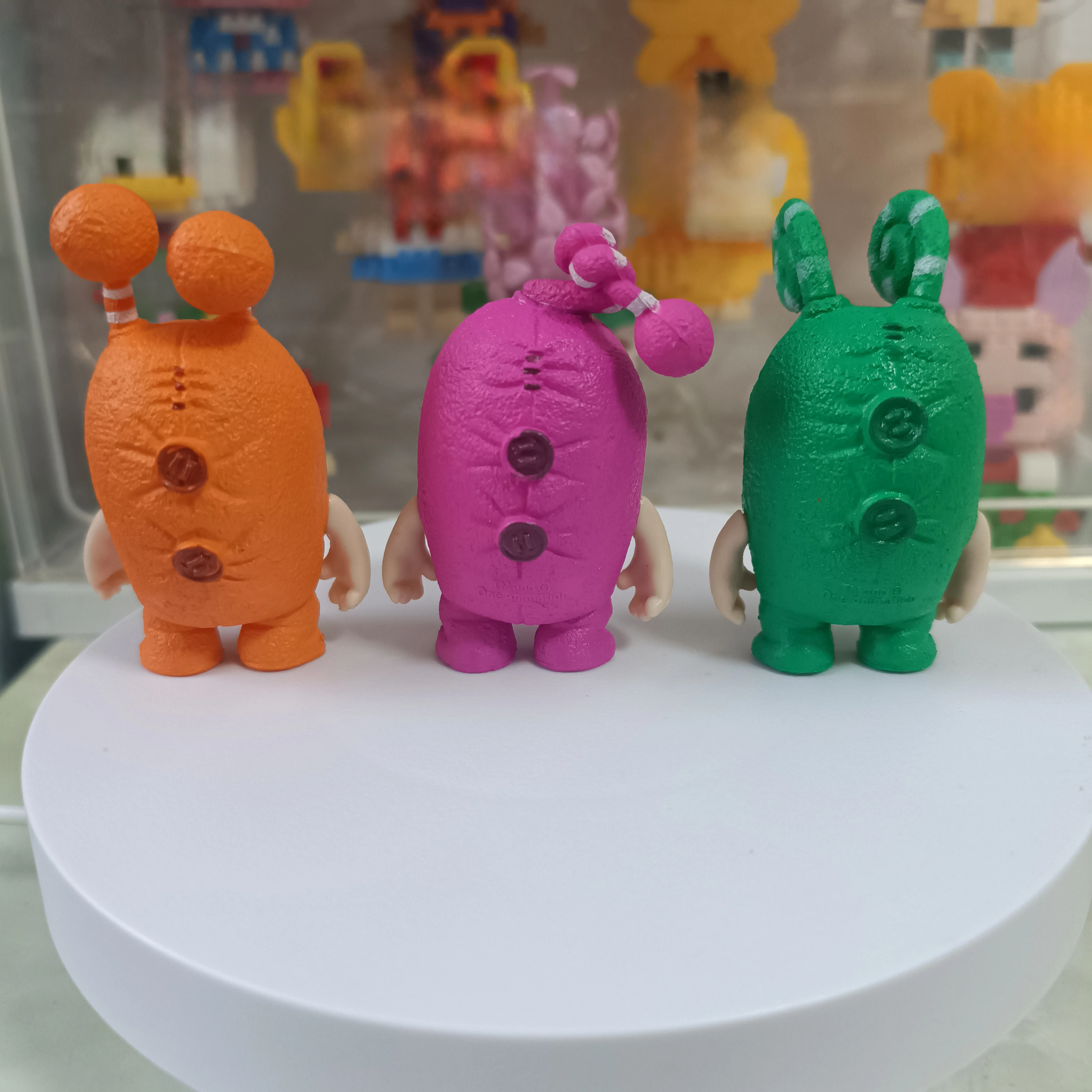 أصلية متعددة الأنماط لطيفة للاختيار من بينها مع الرمز الأصلي على الظهر مجموعة محدودة من ألعاب شخصيات الرسوم المتحركة للأطفال أفضل هدية