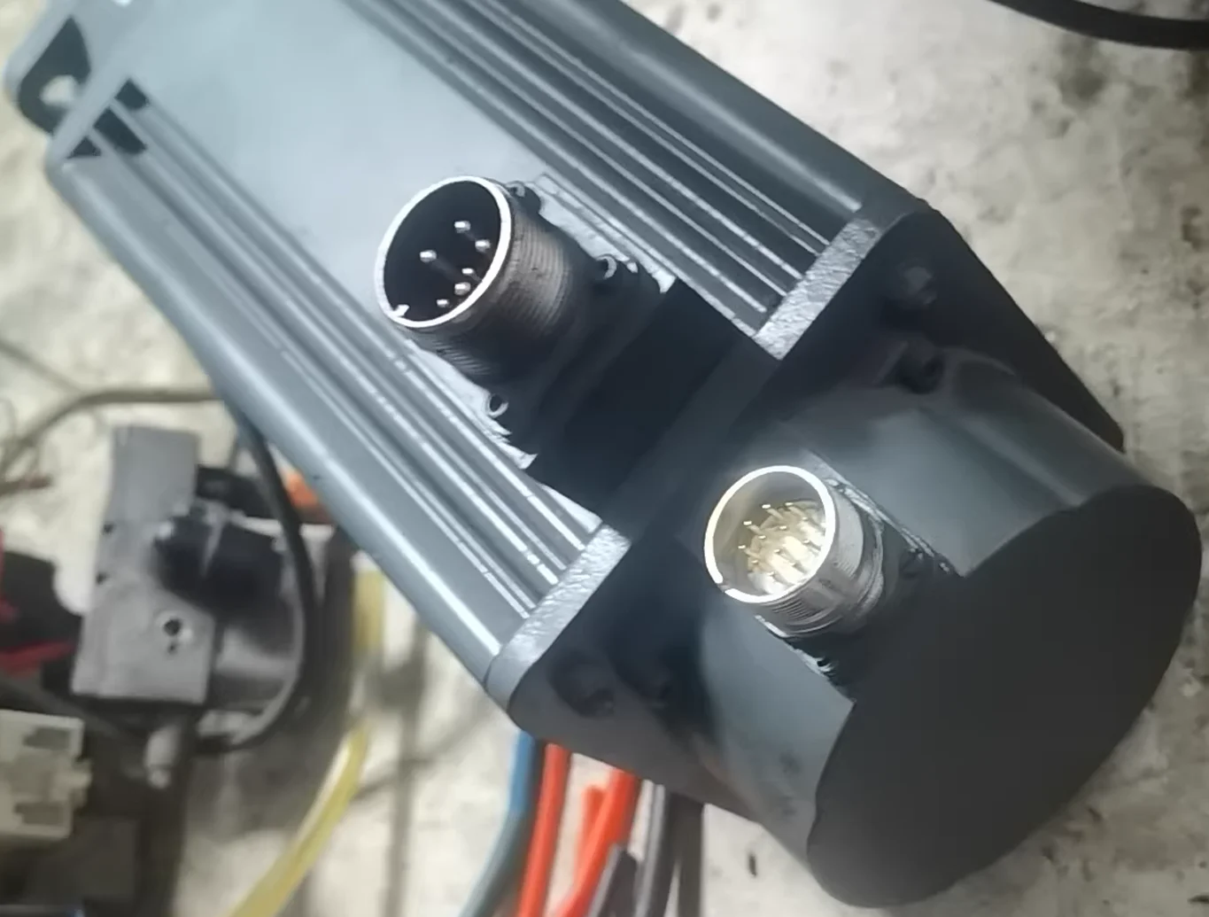 FXM34.40A.E1.100 Servomóveis usados, envio rápido