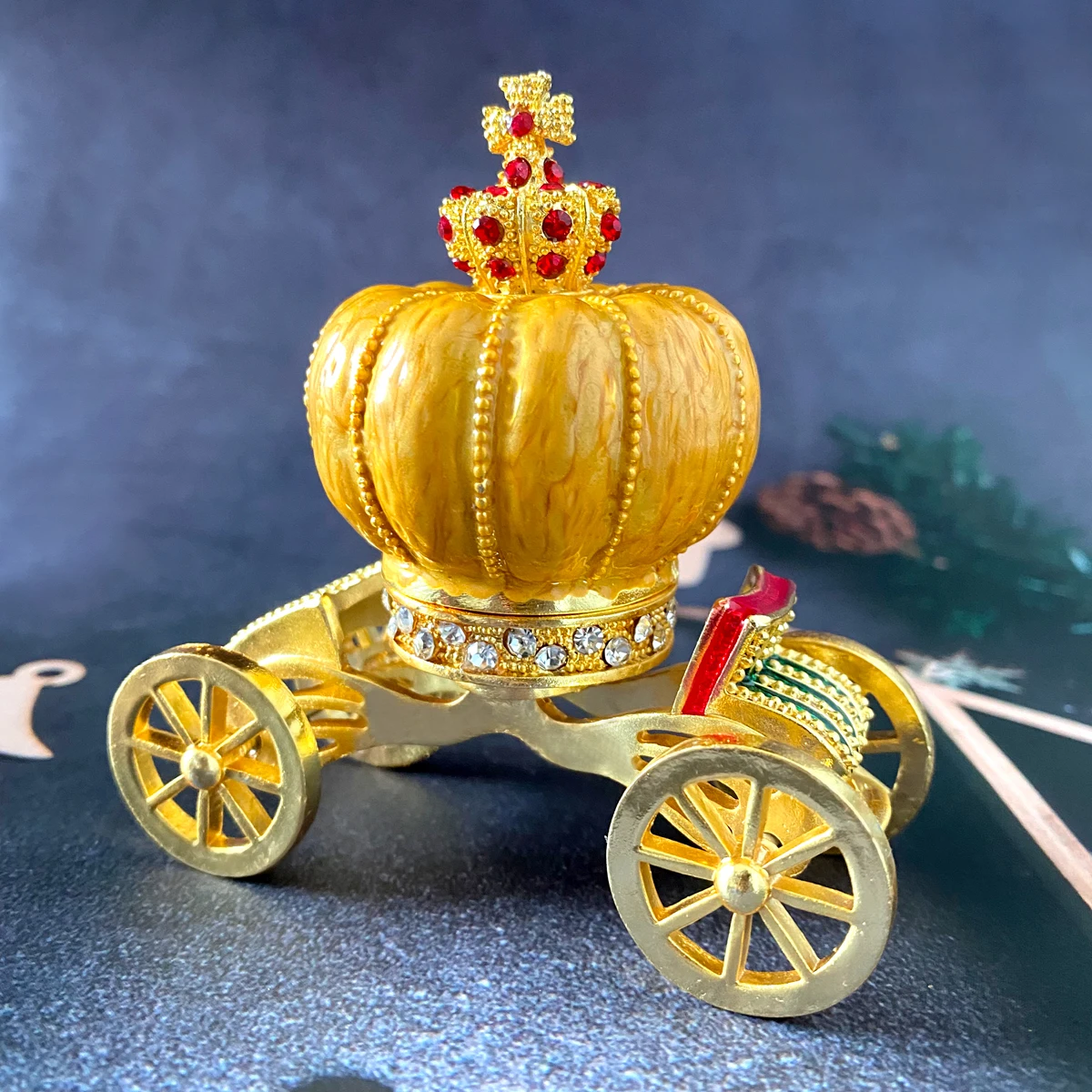 Metal Pumpkin Carriage Jewelry Trinket Storage Box Hinged Enameled Figurine Collectible Ring Holder Organizer Home Decor