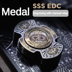 SSS EDC Stainless Steel Medal Engraving Fidget Spinner Stress Relief Toy Spinning Spinner Adult Leisure Entertainment Desk Toy