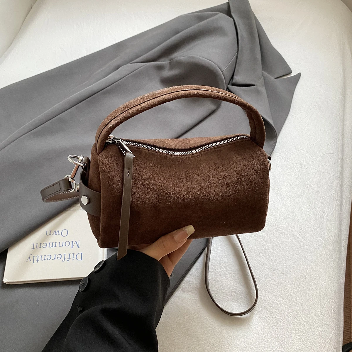 2026 Modische Retro Mini PU-Leder Schultertaschen für Damen Bucket Crossbody Bag Luxus Designer Geldbörsen und Handtaschen – Detail 14