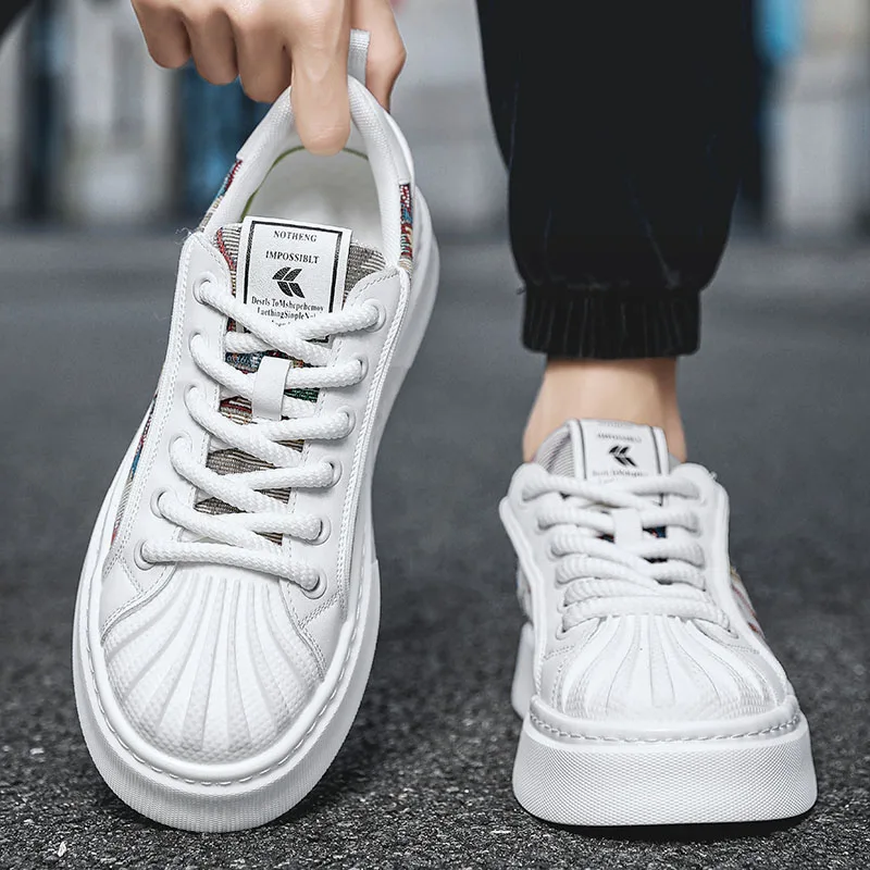 

New Men's Casual Sports Shoes Comfortable Breathable Trendy and Versatile Sneakers Flat-soled Outdoor Sports Little White Shoes