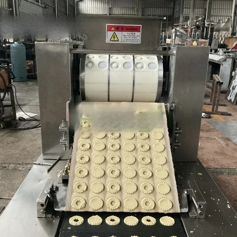 Automatic Multifunctional Making Baking Machine Mousse Two-Color Biscuit Making Baking Grouting Machine