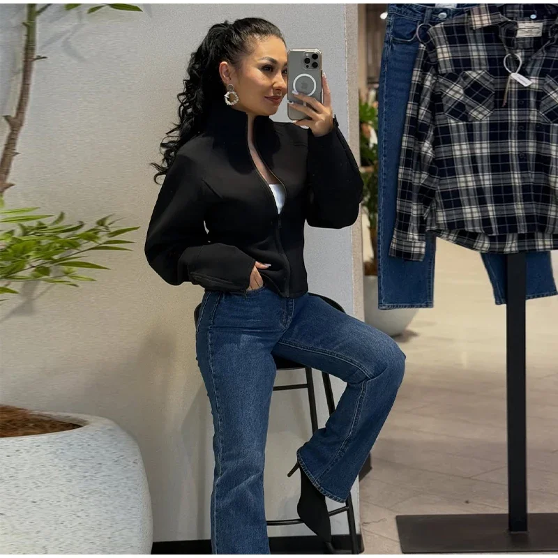 Schwarze Damen-Crop-Jacke mit Stehkragen, durchgehendem Reißverschluss, verstellbaren Manschetten und Reißverschluss, einfarbiger Mantel, 2026, lässig, für den Alltag, Herbst, Streetwear – Detail 20