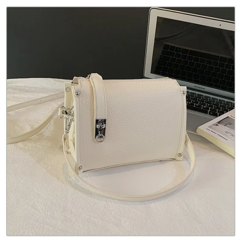 

2026 Spring Women's Light Luxury Shoulder Bag with Zipper Closure & Belt Buckle Design Elegant Day-to-Evening Purse​