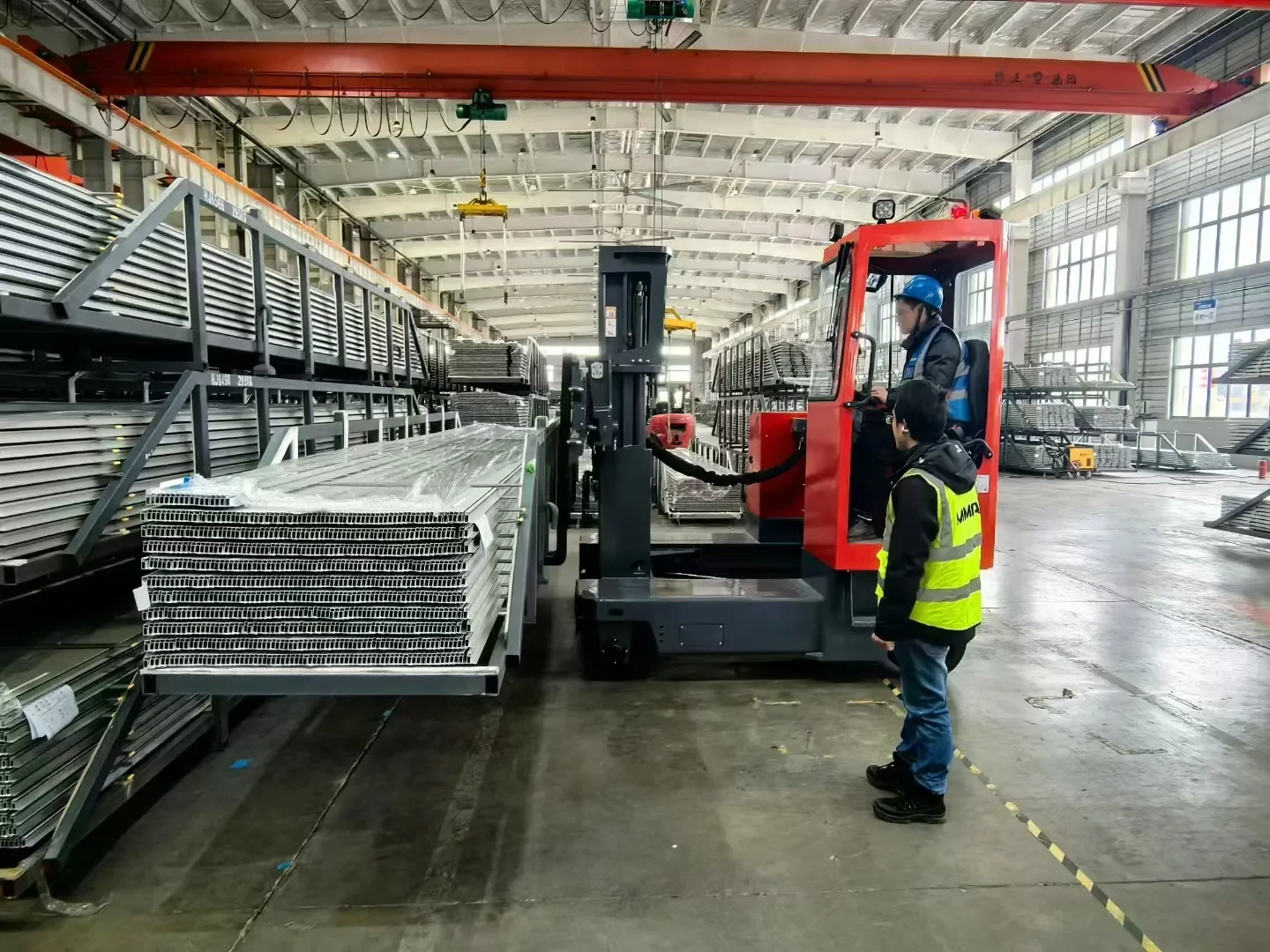 Robot Wheel Automated Guided Vehicles Electric Stacker VNA Forklift AGVAutomatic Multi-Directional Side Cross for Transportation