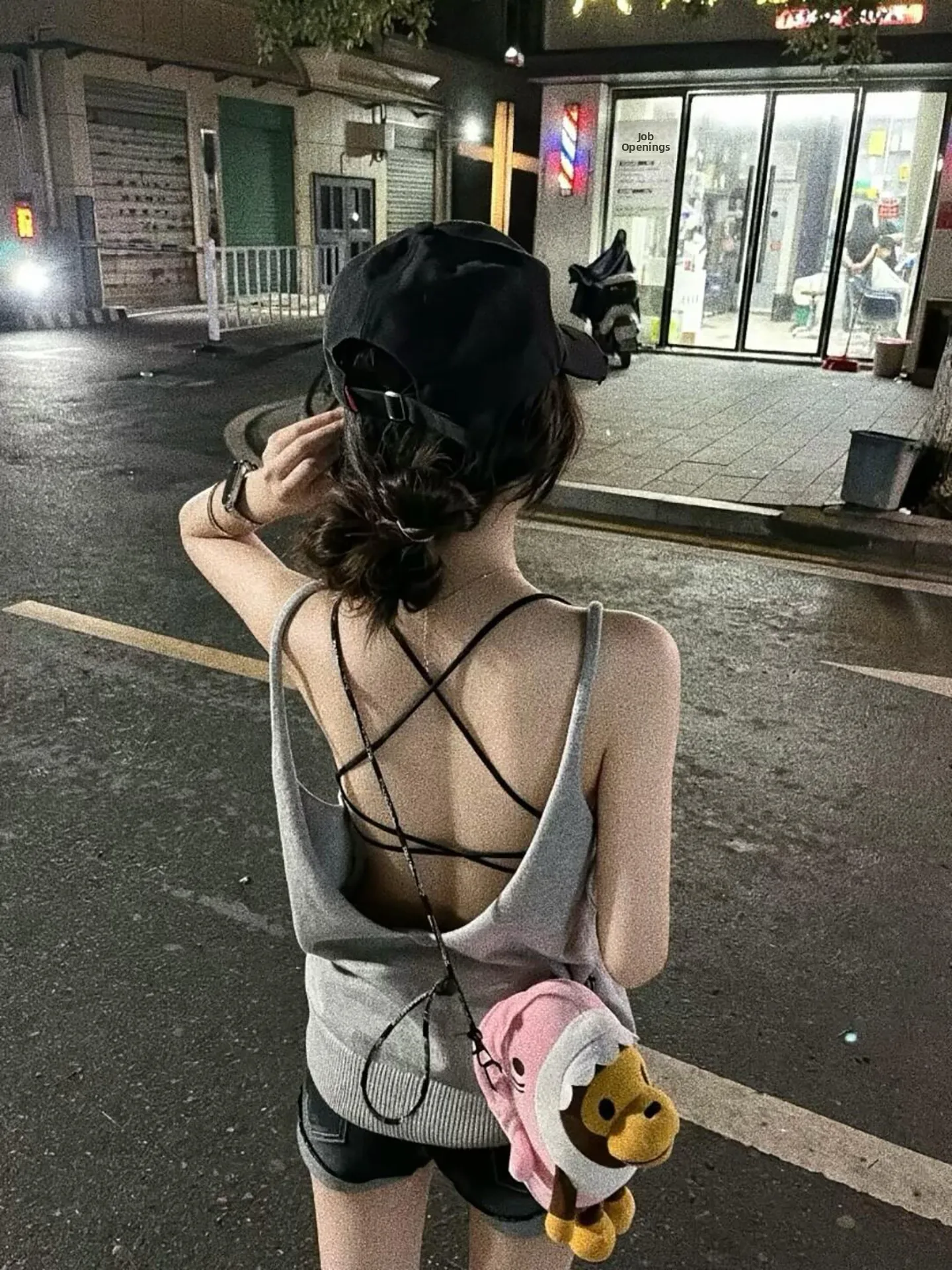 

Gray Hollow out Strap Vest Women's Summer Loose Feeling Sleeveless Knittedwear Outerwear Short Style Top Fashion Set