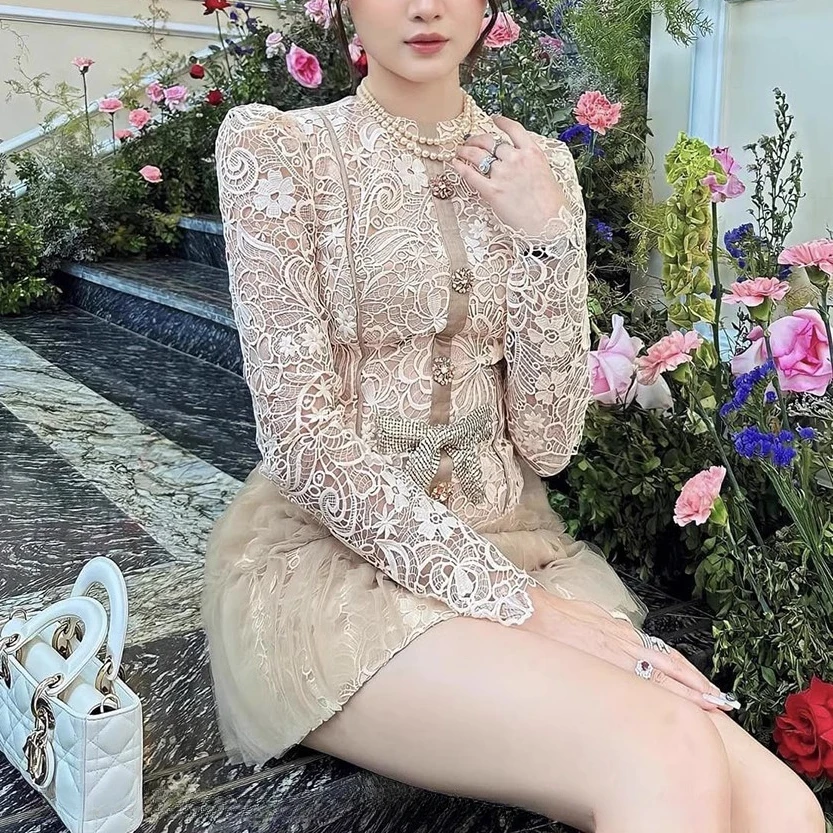 

Apricot Lace Dress Women Vintage Hollow Out Diamonds Button Bodycon Dress Long-sleeve Elegant Party Clothing Lady Runway Design