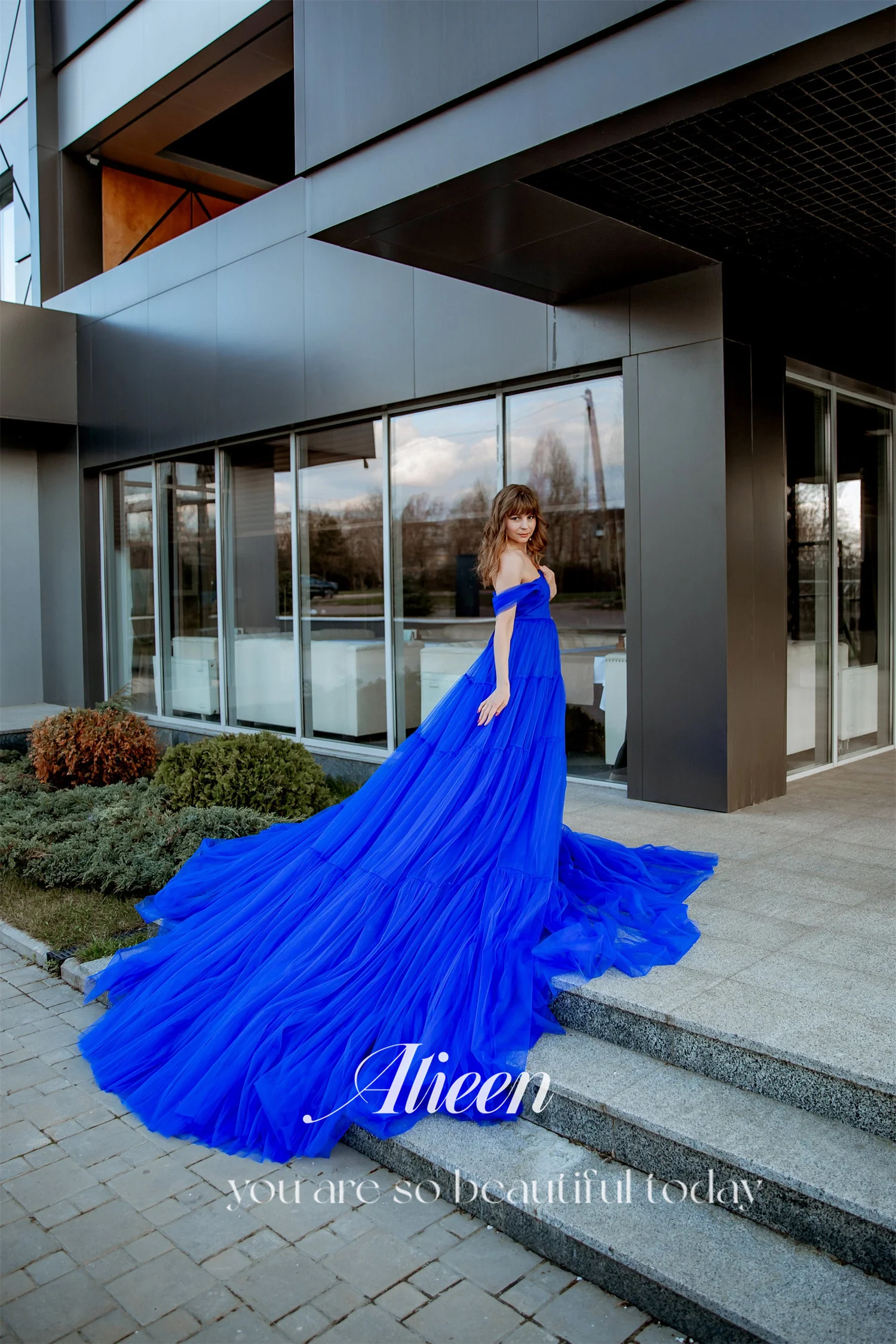 Aileen Blue Off the Shoulders Long Tail Corset Wedding Party Dress Women Eleganckie luksusowe sukienki Quinceanera na formalne okazje