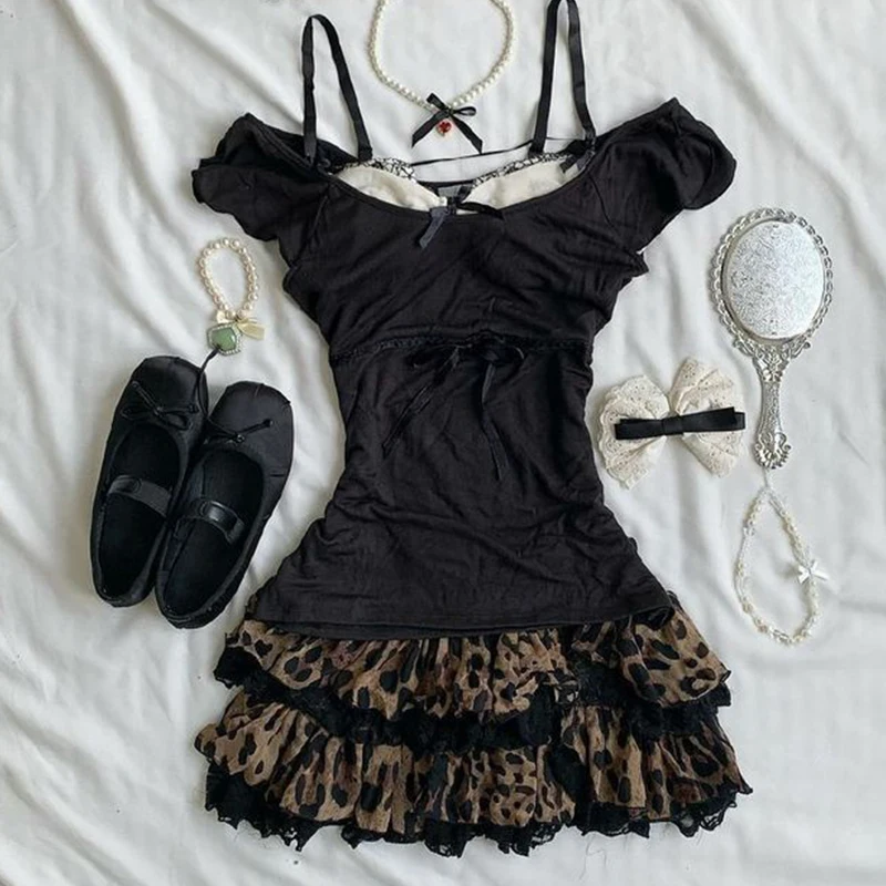 ΠΠΎΠ²ΡΠ΅Π΄Π½Π΅Π²Π½ΡΠΉ ΡΠΊΠΎΡΠΎΡΠ΅Π½Π½ΡΠΉ ΡΠΎΠΏ Π² ΡΡΠΈΠ»Π΅ Π₯Π°ΡΠ°Π΄Π·ΡΠΊΡ Π² Π°ΠΌΠ΅ΡΠΈΠΊΠ°Π½ΡΠΊΠΎΠΌ ΡΡΠΈΠ»Π΅ ΡΠ΅ΡΡΠΎ Y2K, ΠΎΠ΄Π½ΠΎΡΠΎΠ½Π½Π°Ρ ΡΠΎΠ½ΠΊΠ°Ρ ΠΎΠ΄Π΅ΠΆΠ΄Π° Ρ ΠΎΡΠΊΡΡΡΡΠΌΠΈ ΠΏΠ»Π΅ΡΠ°ΠΌΠΈ, ΠΌΠΎΠ΄Π½Π°Ρ ΠΆΠ΅Π½ΡΠΊΠ°Ρ ΡΠ»ΠΈΡΠ½Π°Ρ ΠΎΠ΄Π΅ΠΆΠ΄Π° Hotties ΠΠΎΠ²ΡΠ΅Π΄Π½Π΅Π²Π½ΡΠΉ ΡΠΊΠΎΡΠΎΡΠ΅Π½Π½ΡΠΉ ΡΠΎΠΏ Π² ΡΡΠΈΠ»Π΅ Π₯Π°ΡΠ°Π΄Π·ΡΠΊΡ Π² Π°ΠΌΠ΅ΡΠΈΠΊΠ°Π½ΡΠΊΠΎΠΌ ΡΡΠΈΠ»Π΅ ΡΠ΅ΡΡΠΎ Y2K, ΠΎΠ΄Π½ΠΎΡΠΎΠ½Π½Π°Ρ ΡΠΎΠ½ΠΊΠ°Ρ ΠΎΠ΄Π΅ΠΆΠ΄Π° Ρ ΠΎΡΠΊΡΡΡΡΠΌΠΈ ΠΏΠ»Π΅ΡΠ°ΠΌΠΈ, ΠΌΠΎΠ΄Π½Π°Ρ ΠΆΠ΅Π½ΡΠΊΠ°Ρ ΡΠ»ΠΈΡΠ½Π°Ρ ΠΎΠ΄Π΅ΠΆΠ΄Π° Hotties