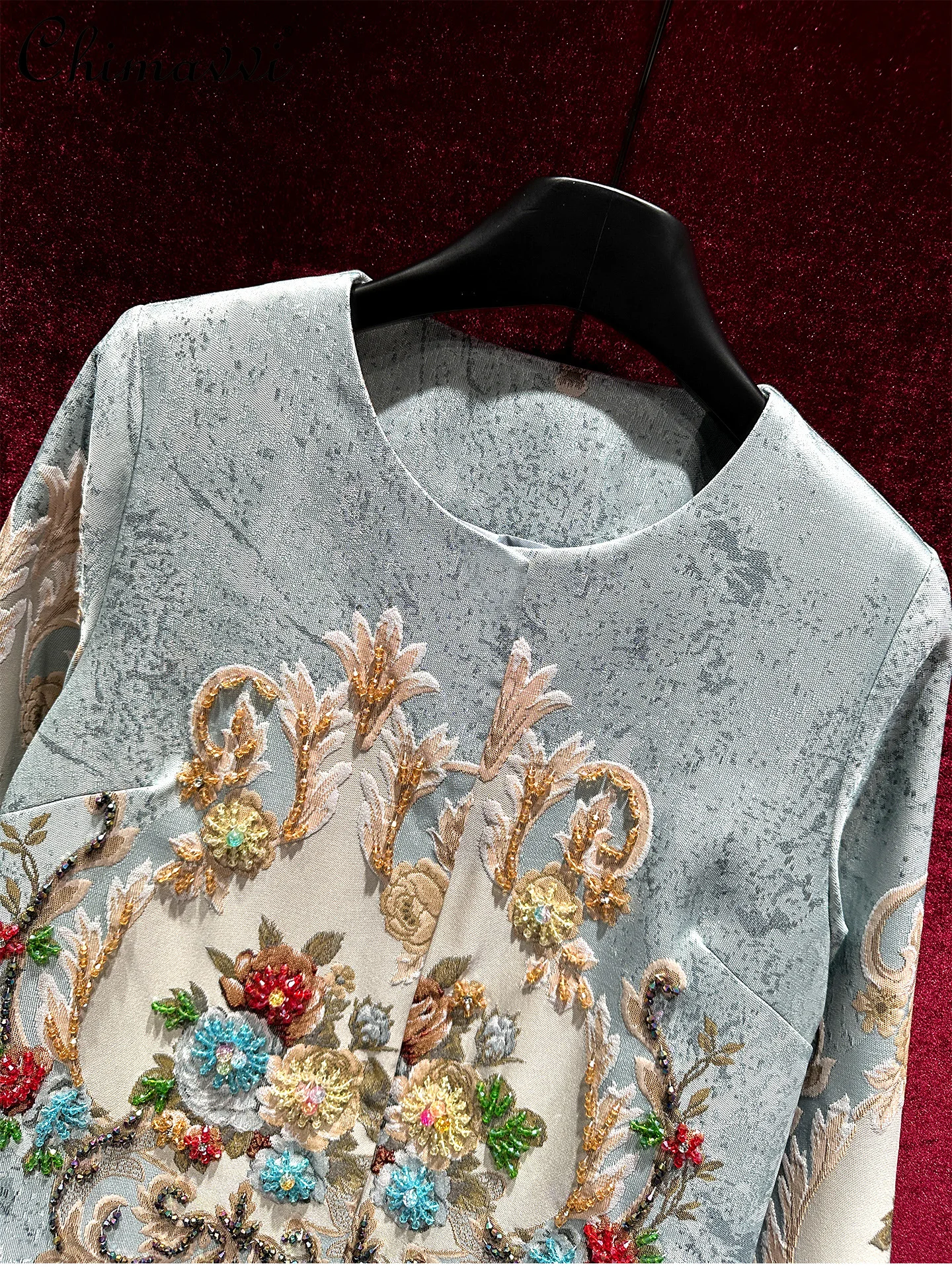 Cappotto di media lunghezza jacquard con perline pesanti lussuoso ed elegante stile corte francese Trench da donna retrò di nuova moda primaverile da donna