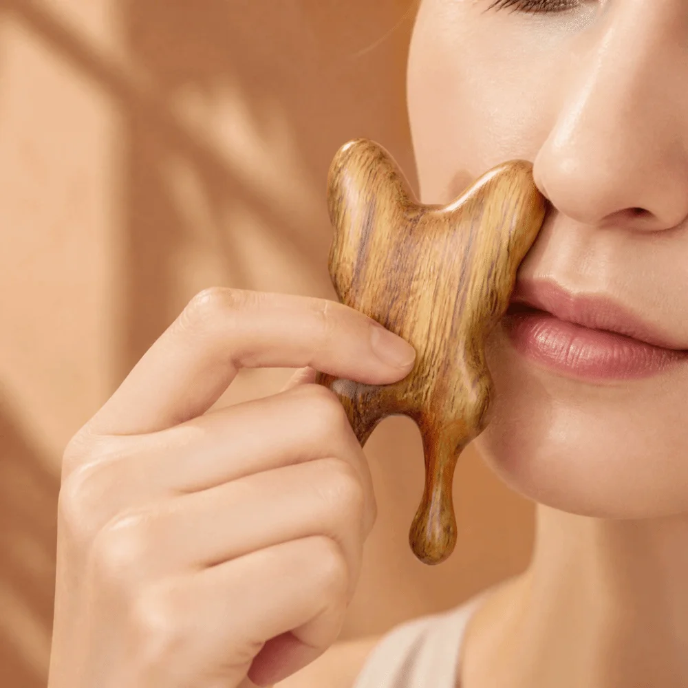 Scaler Solid Wood Gua Sha Tool Hand Polished Manual Butterfly Gua Sha Natural Sandalwood Acupoint Stimulation Skin Massager Eyes