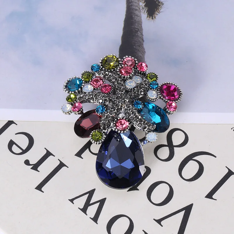 

High-End Bouquets, Crystal Brooches, Women's Universal Clothing Accessories, Rhinestone Pins, Event Party Backpack Decorations