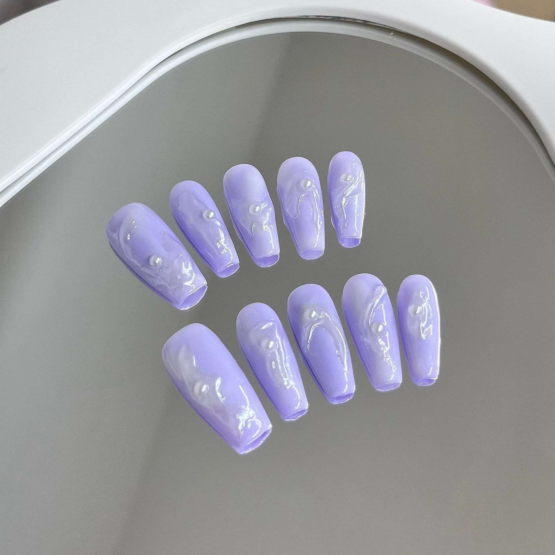Party Ready Press On Nails 3D Mermaid Scale Texture Handcrafted Purple Gradient Fake Nails for Women Photography Events