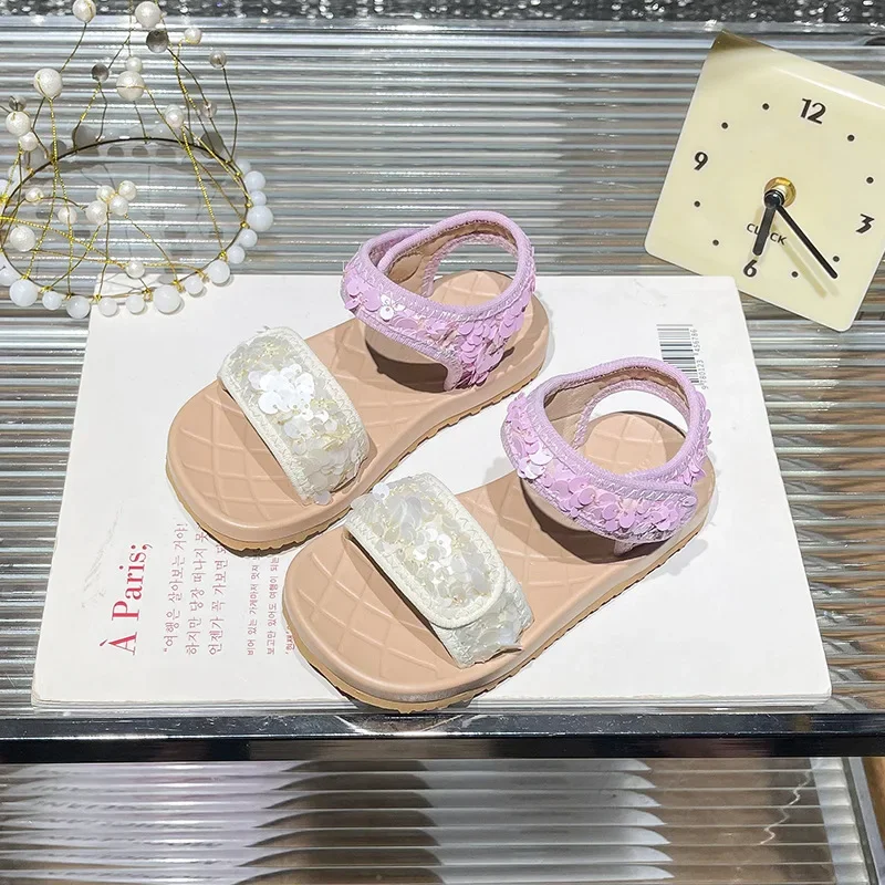 

2025 Summer New Style Girls' Sandals Sparkling Princess Sandals Soft Bottom Children's Open Toed Beach Shoes
