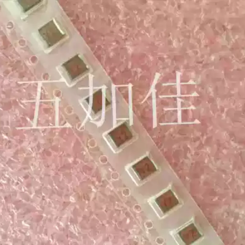 

10-100pcs UC342A8200F 100V820PF 1% Japanese SMT 1812 silver mica capacitor