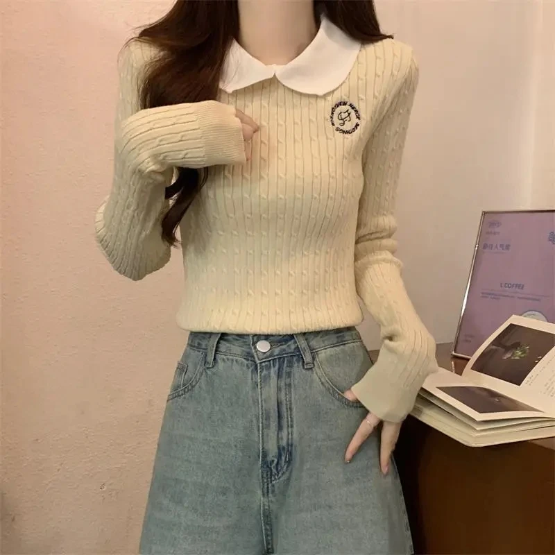 

Laple collar Fried Dough Twists color contrast bottoming sweater women autumn new design slim long sleeve knitting top