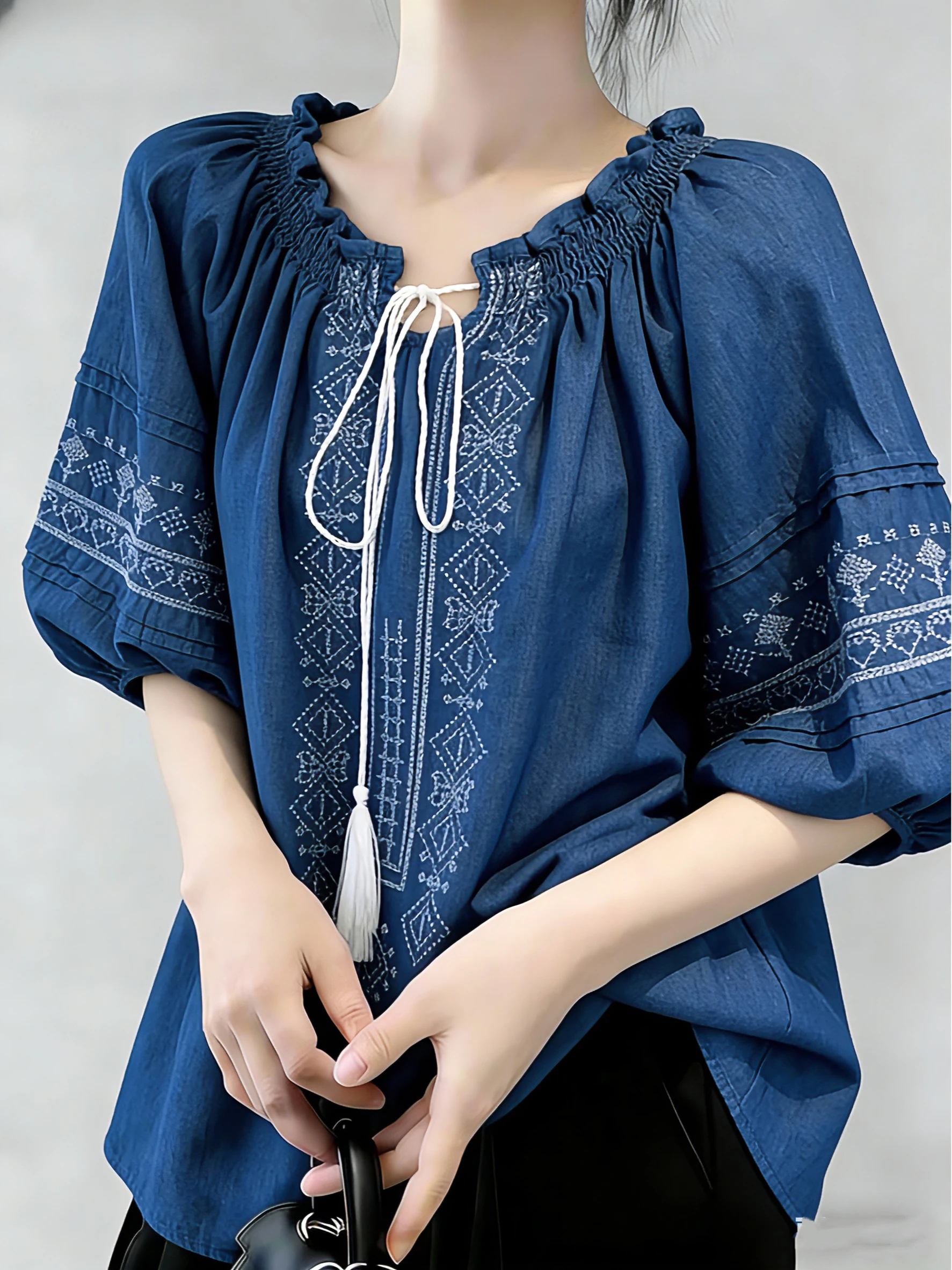 

Blue Embroidered Short Sleeve Women's Shirt Korean Style Loose Fit Summer New Arrival Doll Top Geometric Pattern round Neck