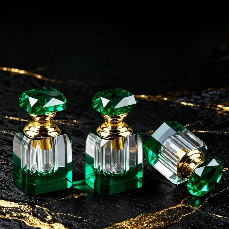 Travel Sized Black Crystal Essential Oil Vial Portable Cosmetic Serum Refill Storage Bottle