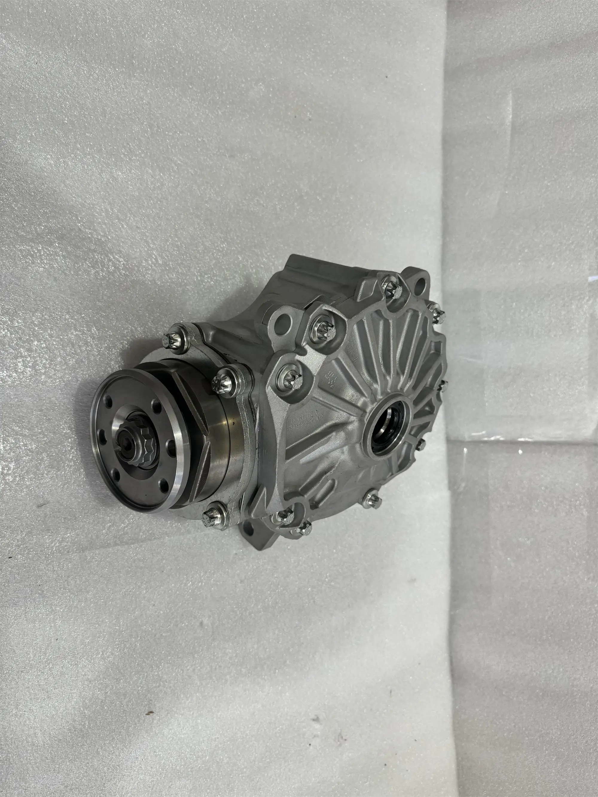 

High quality front axle differential suitable for Mercedes Benz GLK W204 front differential (1:3.67) OE: A22133302002 2213301002