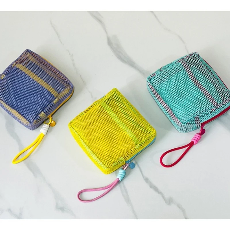 กระเป๋าใส่เหรียญแฟชั่นขนาดเล็ก กระเป๋าสตางค์พกพาสำหรับเดินทาง กระเป๋าเก็บของอเนกประสงค์แบบมีช่องใส่ของขนาดใหญ่สำหรับผู้หญิง