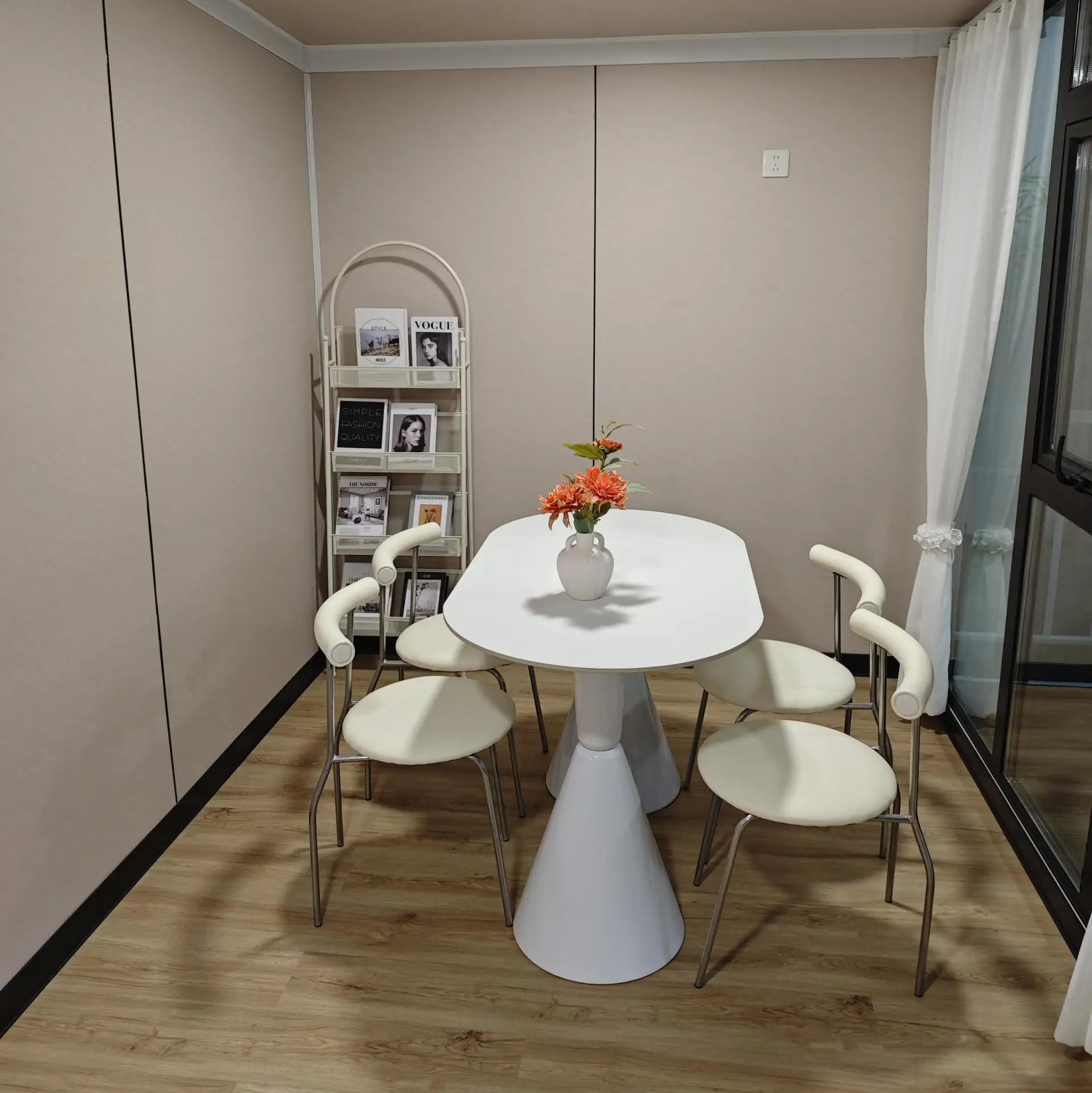 Triangolo Mini House Site Ecomerce Piccolo prefabbricato in venditaPre fabbricato Mobile Toiletgarden Hotel Resorts Contenitori