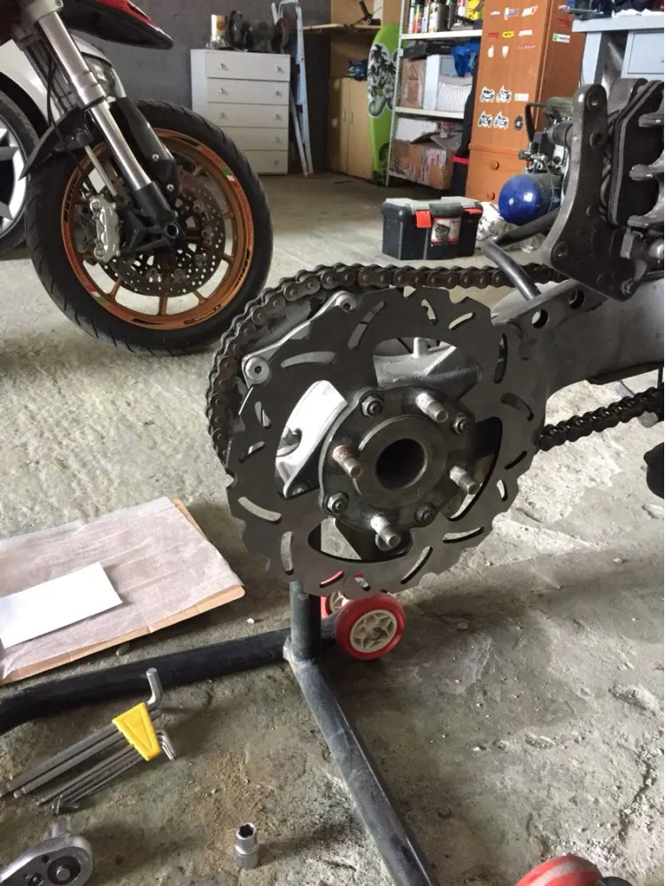 BIKINGBOY Hintere Bremsscheibe VFR 750 F 90-97 VFR800 F 97-02 VFR 800 F 98 99 00 01 Interceptor Crossrunner 800 11-14 13 – Detail 8