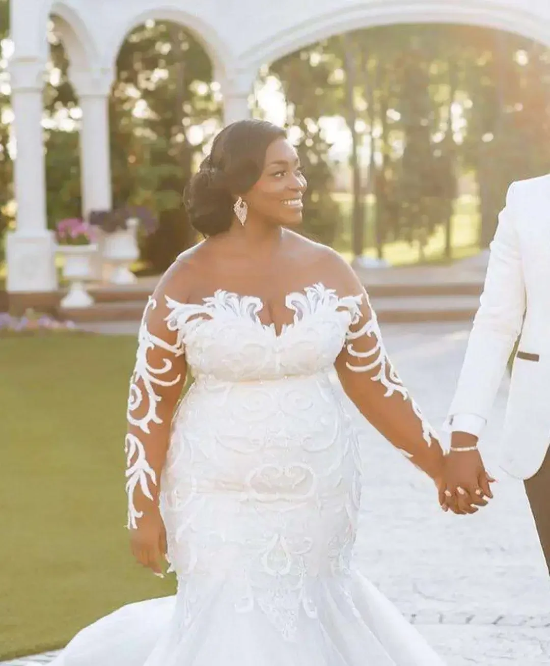 Customized South African Black Women Plus Size Wedding Dresses Sheer Neck Lace Illusion Long Sleeves Bride Gowns Mermaid