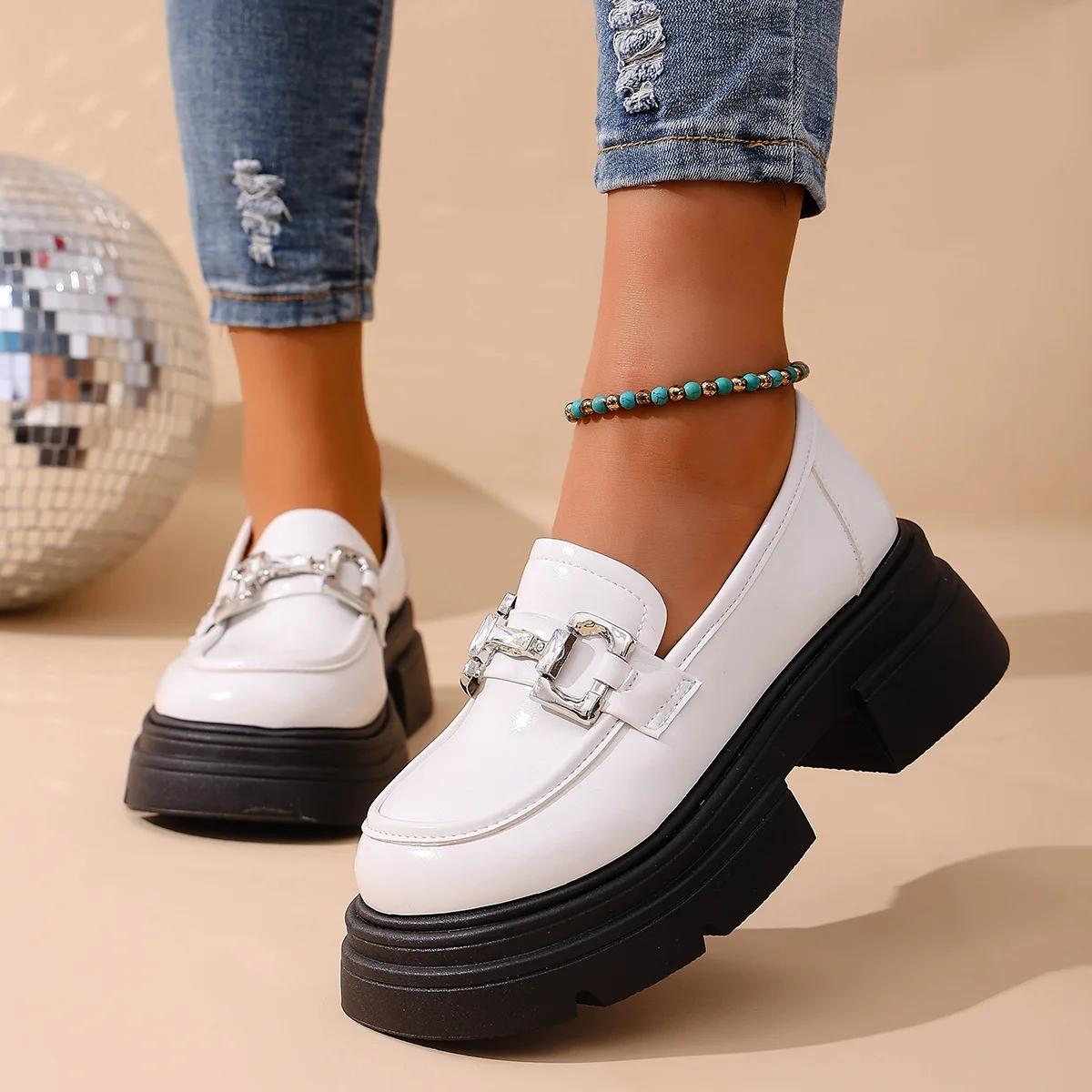 

2026 Fashion Metal Chain Platform Loafers Women Thick Bottom Pu Leather Shoes Woman Slip On Black Student Shoes Plus Size 35-43