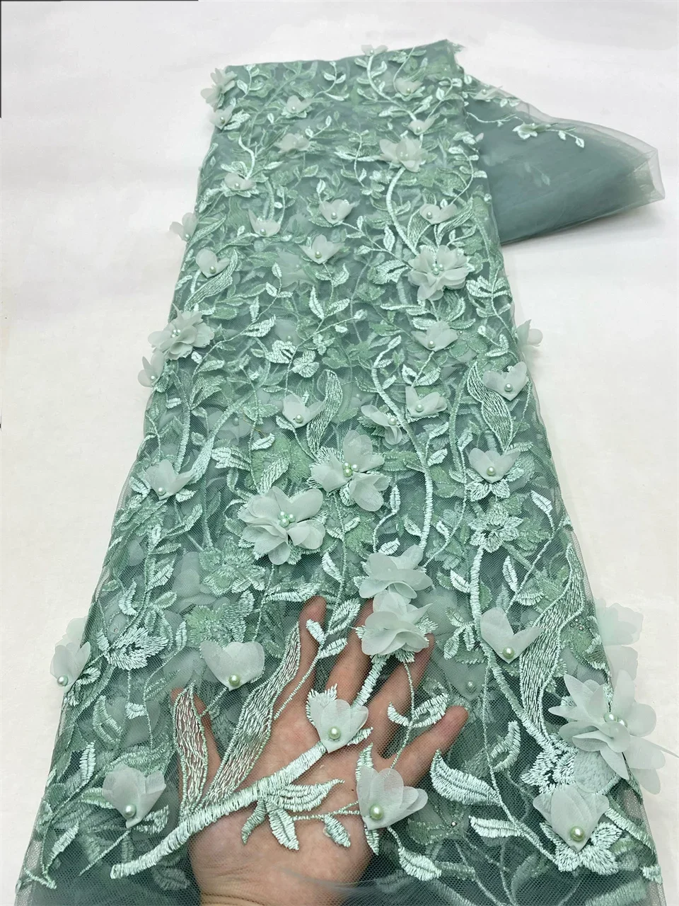 Latest African 3D Flower Lace Fabric 2025 High Quality Lace Material French Nigerian Lace Fabrics for Women Party Wedding XZ5962