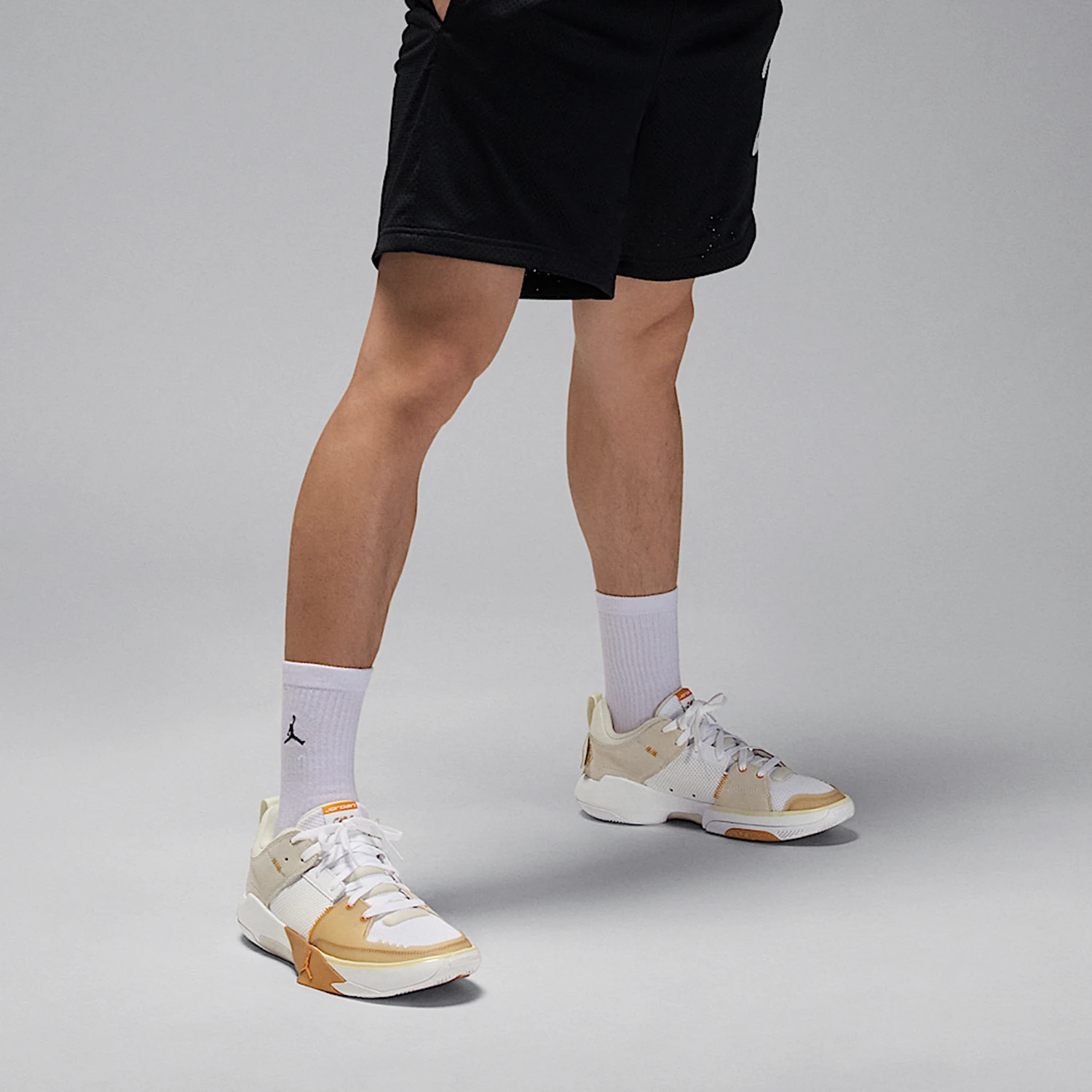 

Оригинальные мужские баскетбольные кроссовки Nike Jordan с мягкой подкладкой и низким верхом FD2336-102