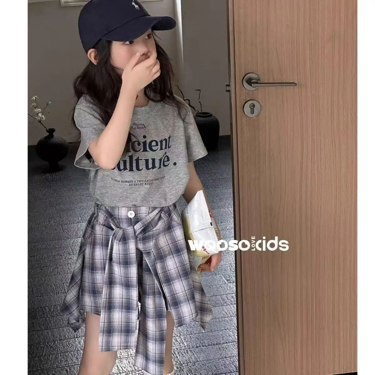 

Girls' Children's Clothing 2026 Summer New Short sleeved Printed T-shirt Children's Stylish Versatile Short Skirt Two-piece Set