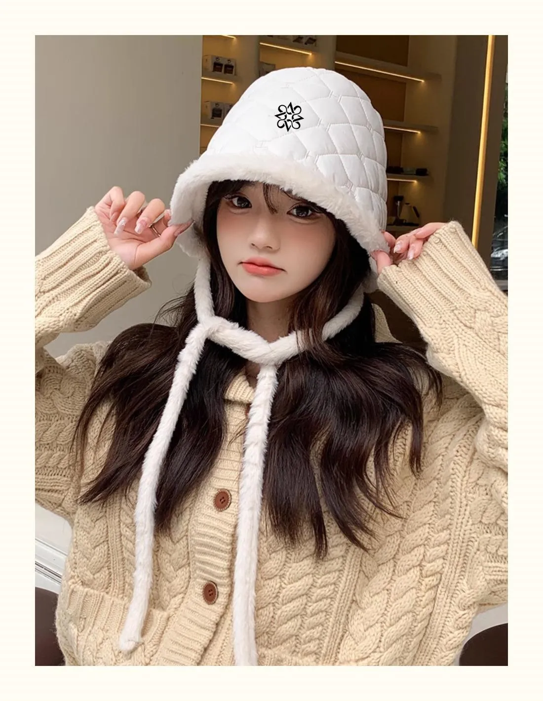 

캠핑의자 Korean version 2024 new strap fisherman hat women's winter golf warm plush bucket hat versatile down ear protection hat