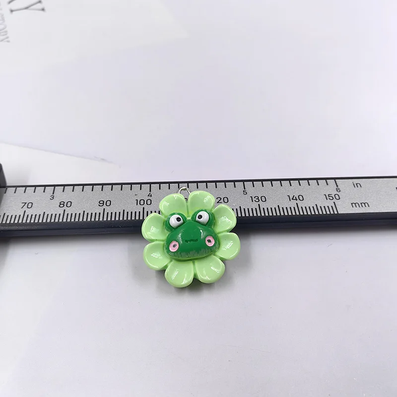 10Pcs Lovely Cute Green Frog Flowers Charms Resin Animal Pendants For Jewelry Making DIY Earring Keychain Flatback Cabochon