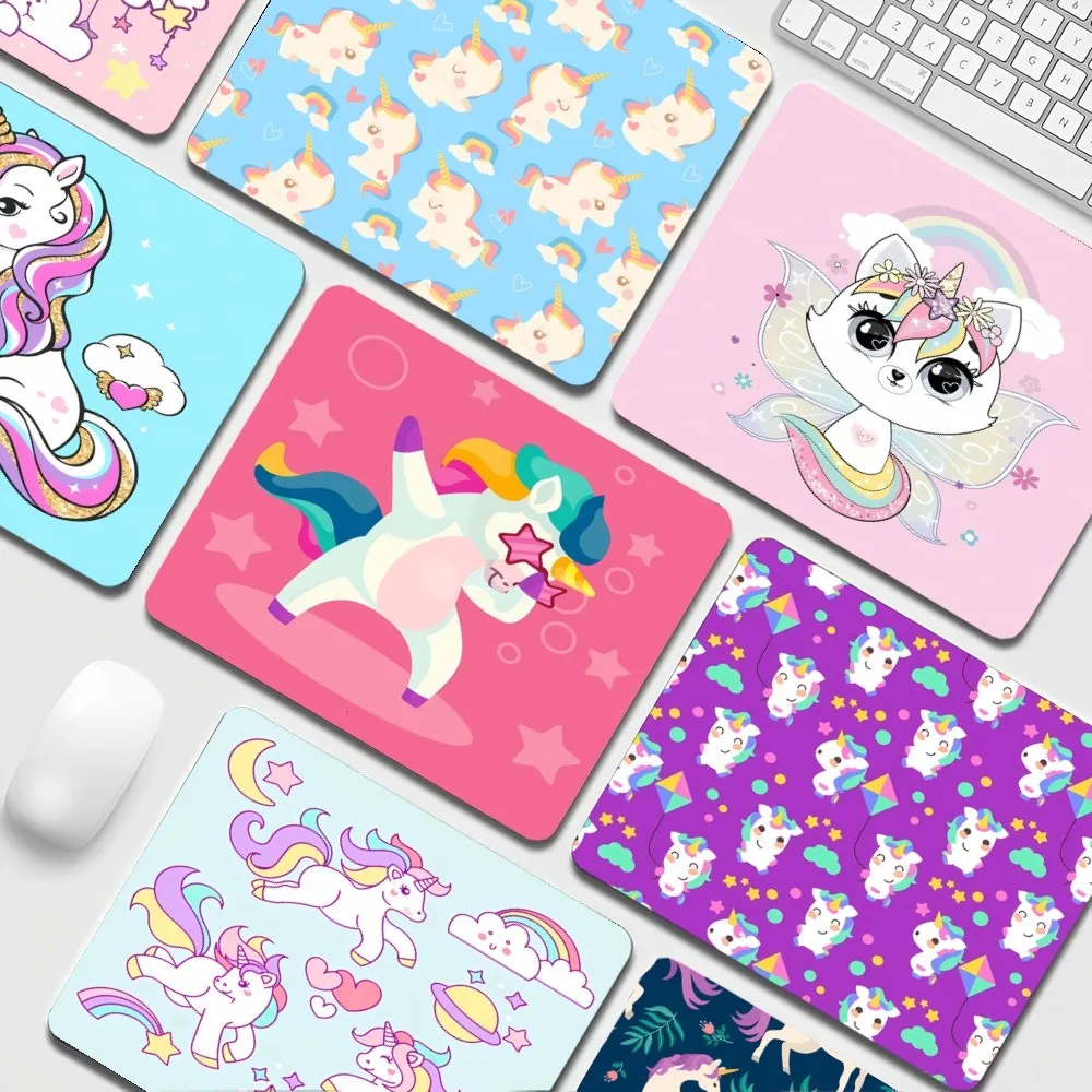 

Маленький игровой коврик для мыши с мультяшным единорогом 25x29 см, игровой Настольный коврик, коврик для клавиатуры, декоративный коврик для спальни для девочек-подростков