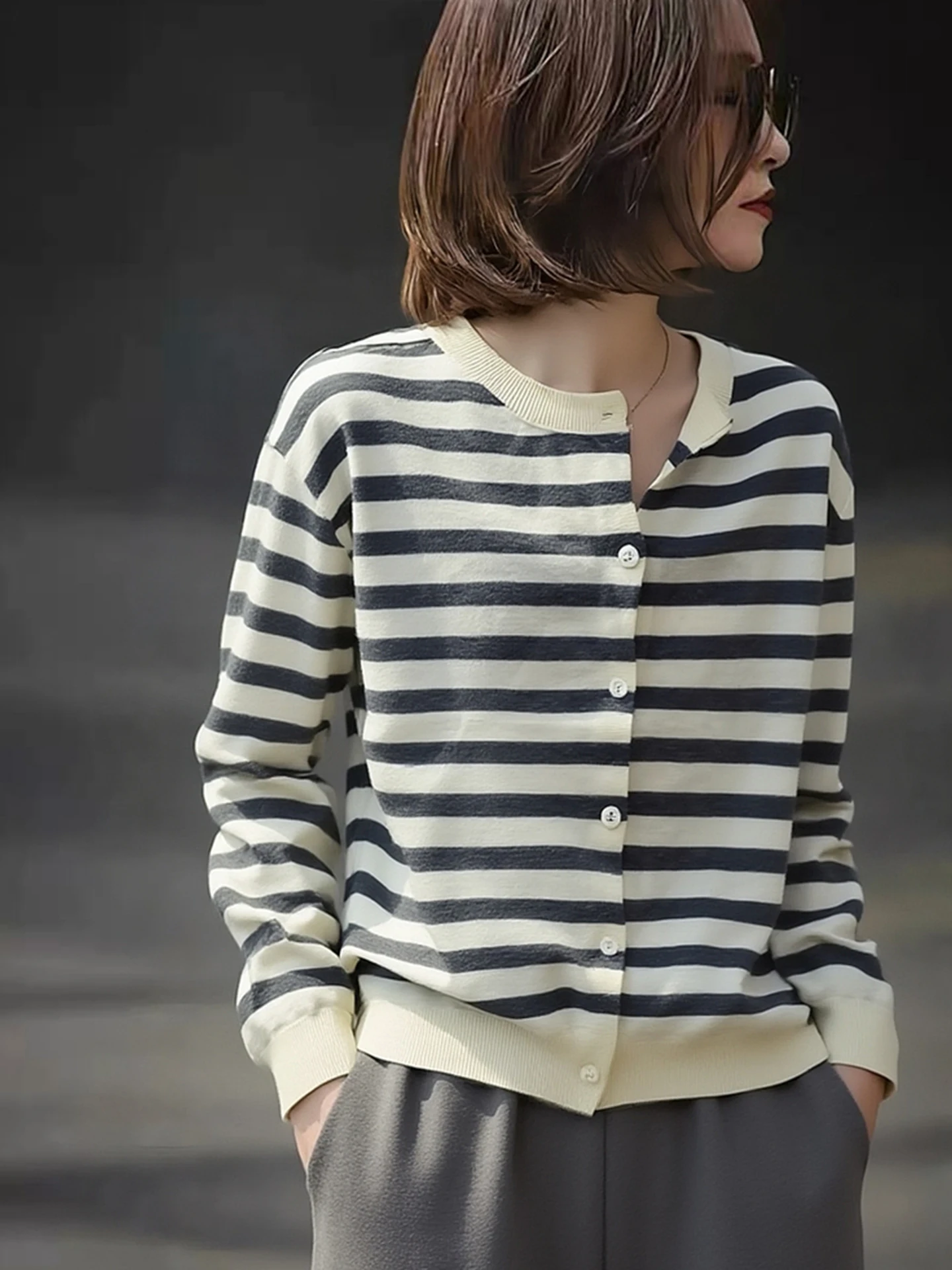 

Вязаный кардиган Ele с длинными рукавами, круглым вырезом и одной пуговицей, в ретро-полоску, для повседневной носки, зимний, модный, женский, высококачественный топ