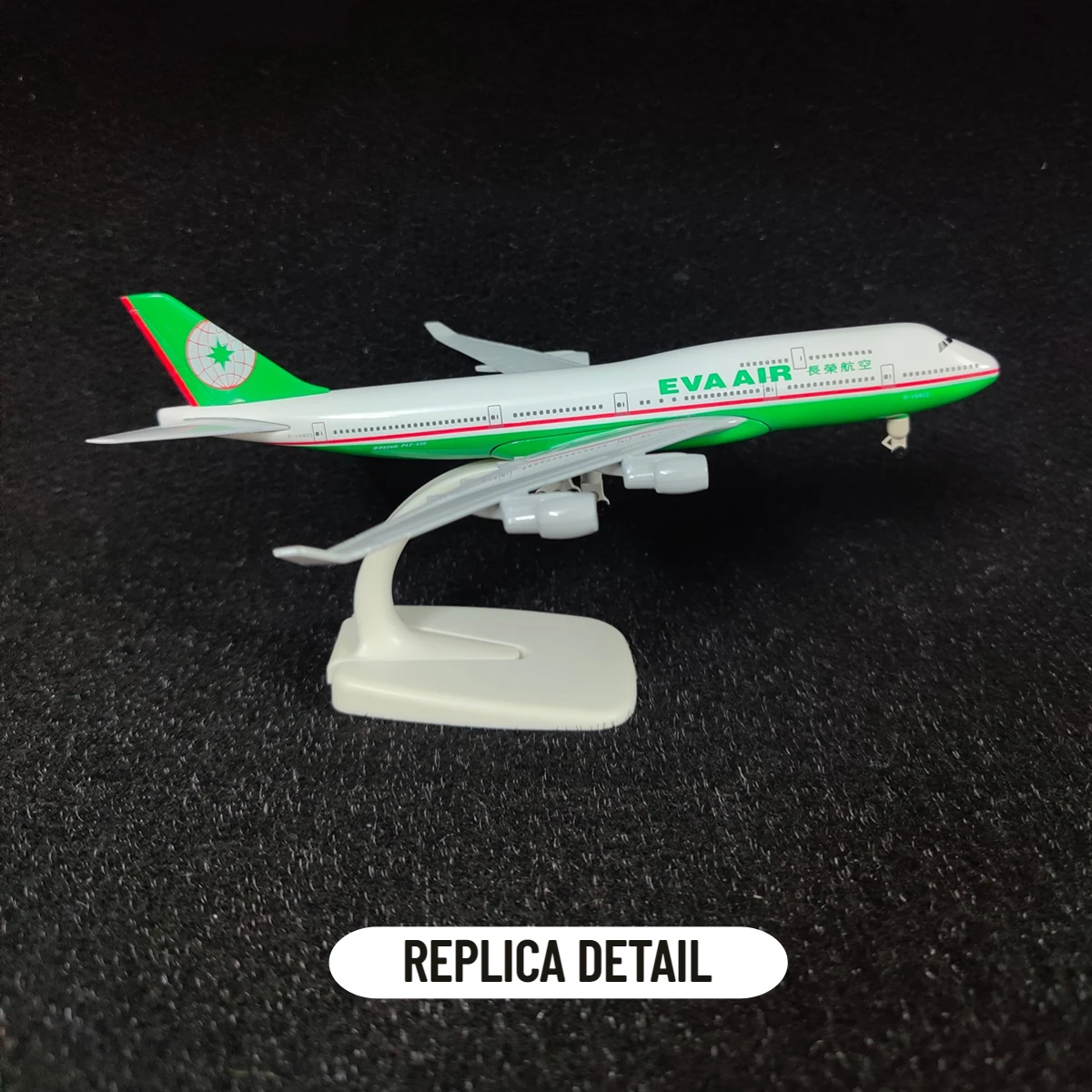 1:250 Metal Aircraft Model Replica EVA Air B747 Airplane Scale Miniature Art Decoration Diecast Aviation Collectible Toy